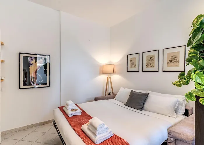 Da Marcella Al Colosseo アパート ローマ