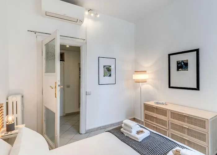 Da Marcella Al Colosseo アパート ローマ